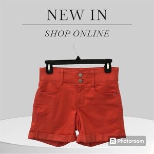 BNWOT Apt 9 Woman’s Tummy Control Size 4 Coral Short